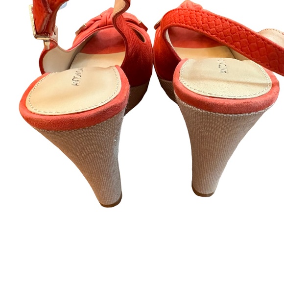 Antonio Melani Coral Orange Suede wedge heels size 8 - Picture 4 of 10
